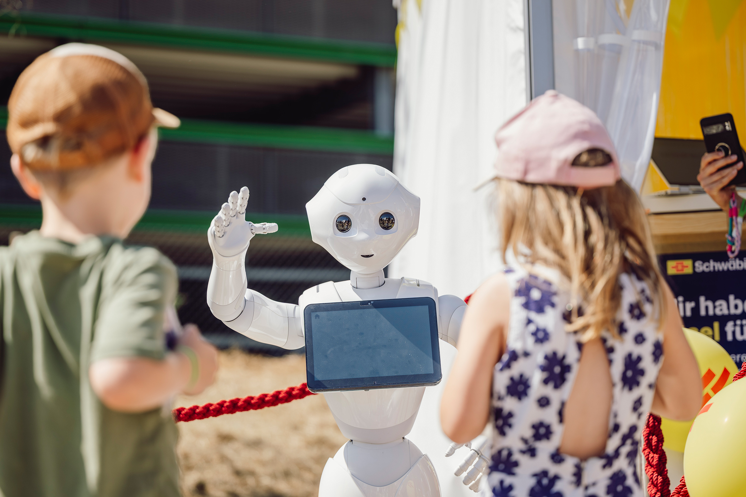 Roboter beim KI Festival der IPAI Foundation